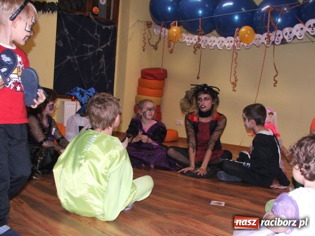 Zdjęcie w galerii na portalu naszraciborz.pl: Czarownice zawitały do Raciborza wiadomości z regionu
