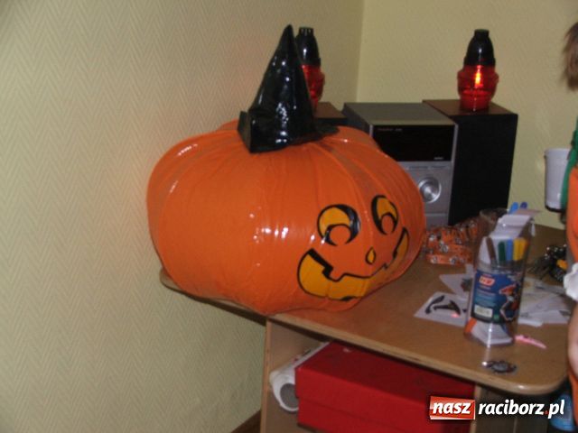 Zdjęcie w galerii na portalu naszraciborz.pl: Czarownice zawitały do Raciborza wiadomości z regionu