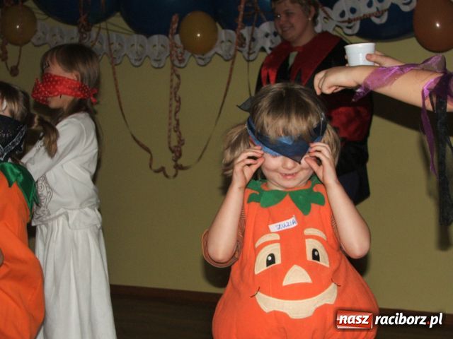 Zdjęcie w galerii na portalu naszraciborz.pl: Czarownice zawitały do Raciborza wiadomości z regionu