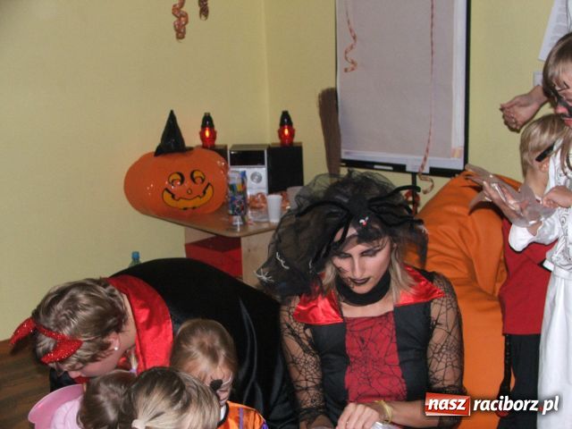 Zdjęcie w galerii na portalu naszraciborz.pl: Czarownice zawitały do Raciborza wiadomości z regionu