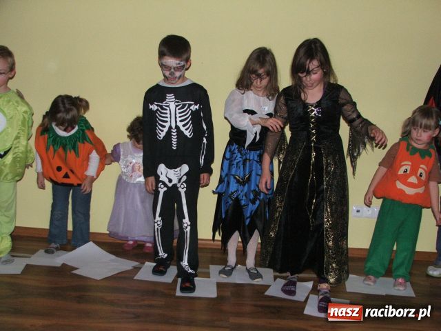 Zdjęcie w galerii na portalu naszraciborz.pl: Czarownice zawitały do Raciborza wiadomości z regionu
