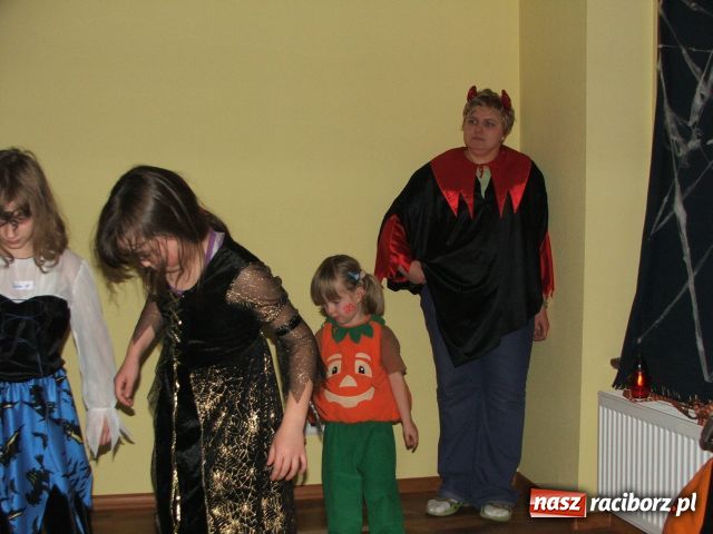 Zdjęcie w galerii na portalu naszraciborz.pl: Czarownice zawitały do Raciborza wiadomości z regionu