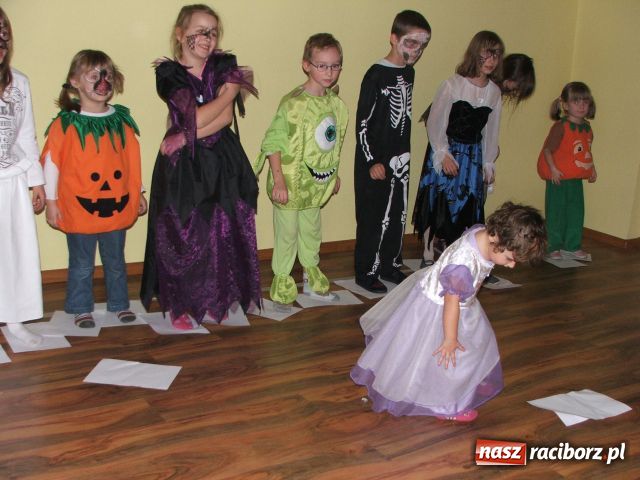 Zdjęcie w galerii na portalu naszraciborz.pl: Czarownice zawitały do Raciborza wiadomości z regionu