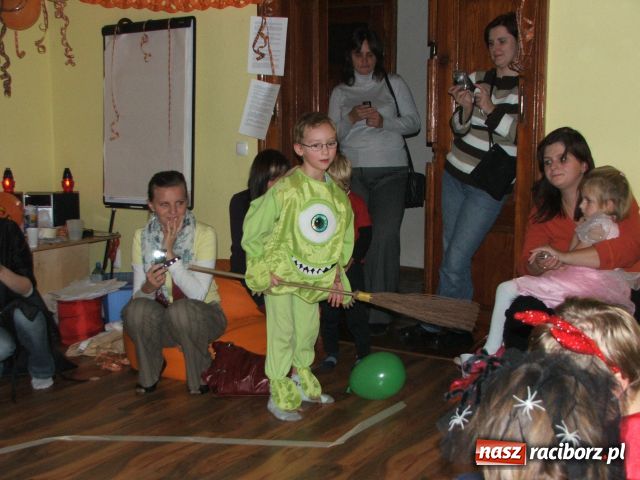 Zdjęcie w galerii na portalu naszraciborz.pl: Czarownice zawitały do Raciborza wiadomości z regionu