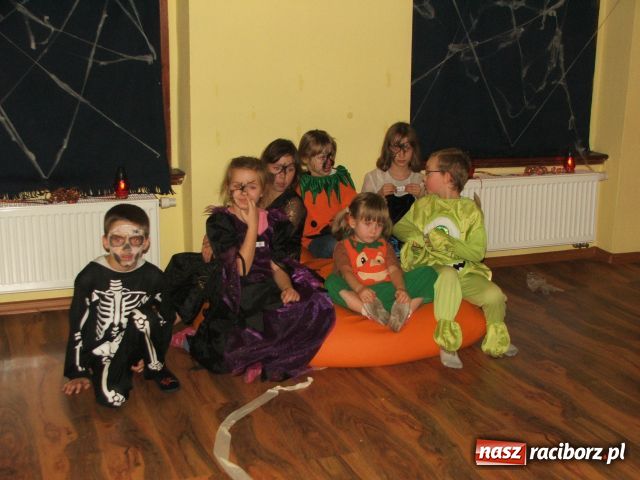 Zdjęcie w galerii na portalu naszraciborz.pl: Czarownice zawitały do Raciborza wiadomości z regionu