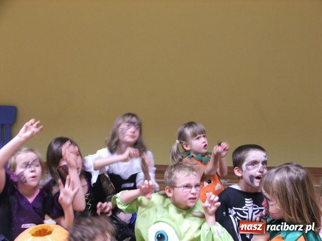 Zdjęcie w galerii na portalu naszraciborz.pl: Czarownice zawitały do Raciborza wiadomości z regionu