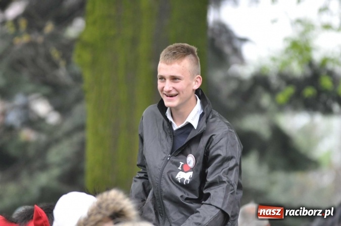 Zdjęcie w galerii na portalu naszraciborz.pl: Pradawnym zwyczajem ojców w Pogrzebieniu na św. Floriana odbyła się procesja konna wiadomości z regionu