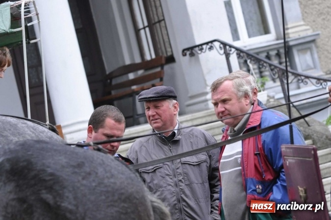 Zdjęcie w galerii na portalu naszraciborz.pl: Pradawnym zwyczajem ojców w Pogrzebieniu na św. Floriana odbyła się procesja konna wiadomości z regionu