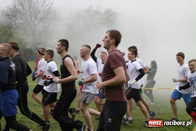 Zdjęcie w galerii na portalu naszraciborz.pl: Drużyna SMS-u w Runmageddonie FOTOREPORTAŻ wiadomości z regionu