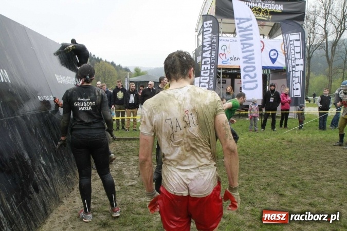 Zdjęcie w galerii na portalu naszraciborz.pl: Drużyna SMS-u w Runmageddonie FOTOREPORTAŻ wiadomości z regionu