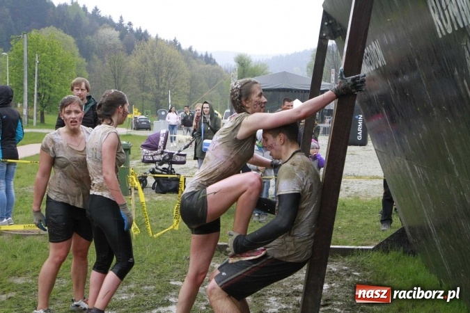 Zdjęcie w galerii na portalu naszraciborz.pl: Drużyna SMS-u w Runmageddonie FOTOREPORTAŻ wiadomości z regionu