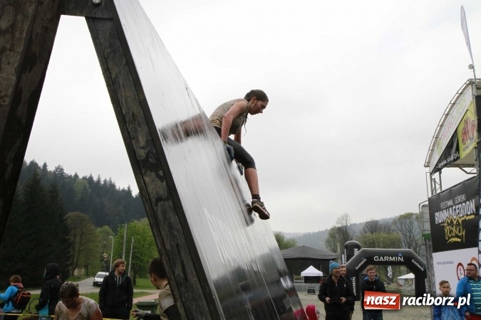 Zdjęcie w galerii na portalu naszraciborz.pl: Drużyna SMS-u w Runmageddonie FOTOREPORTAŻ wiadomości z regionu