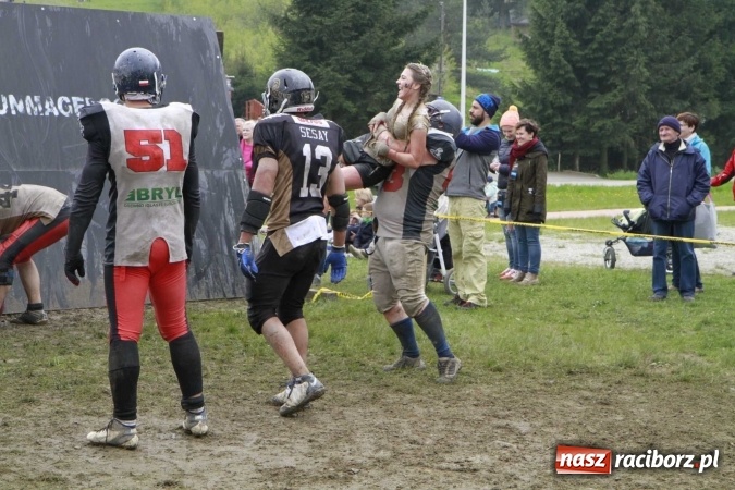 Zdjęcie w galerii na portalu naszraciborz.pl: Drużyna SMS-u w Runmageddonie FOTOREPORTAŻ wiadomości z regionu