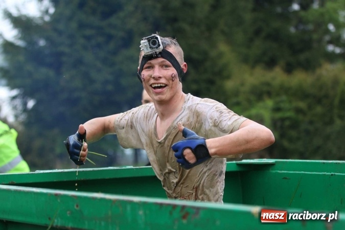 Zdjęcie w galerii na portalu naszraciborz.pl: Drużyna SMS-u w Runmageddonie FOTOREPORTAŻ wiadomości z regionu