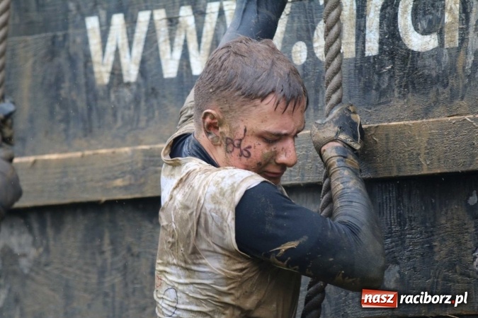 Zdjęcie w galerii na portalu naszraciborz.pl: Drużyna SMS-u w Runmageddonie FOTOREPORTAŻ wiadomości z regionu