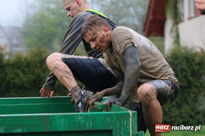 Zdjęcie w galerii na portalu naszraciborz.pl: Drużyna SMS-u w Runmageddonie FOTOREPORTAŻ wiadomości z regionu
