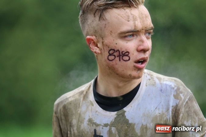 Zdjęcie w galerii na portalu naszraciborz.pl: Drużyna SMS-u w Runmageddonie FOTOREPORTAŻ wiadomości z regionu