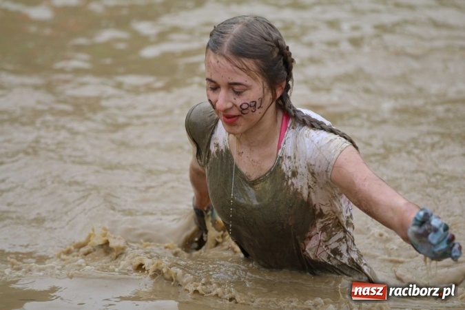 Zdjęcie w galerii na portalu naszraciborz.pl: Drużyna SMS-u w Runmageddonie FOTOREPORTAŻ wiadomości z regionu