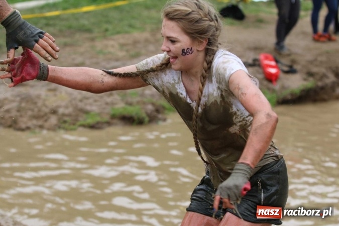 Zdjęcie w galerii na portalu naszraciborz.pl: Drużyna SMS-u w Runmageddonie FOTOREPORTAŻ wiadomości z regionu