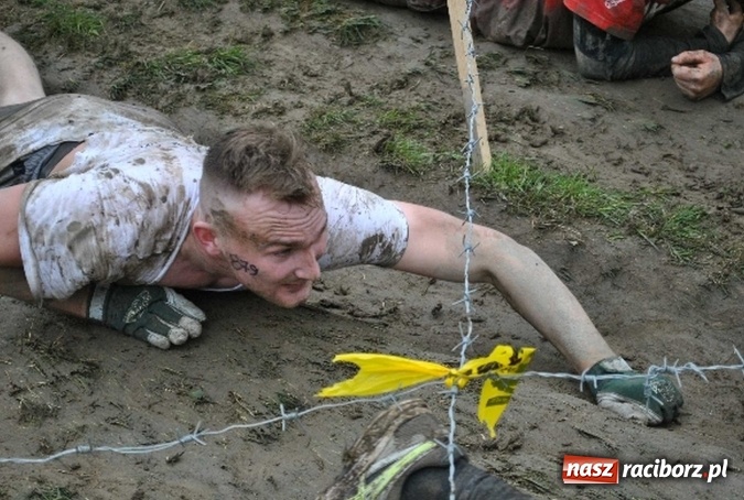 Zdjęcie w galerii na portalu naszraciborz.pl: Drużyna SMS-u w Runmageddonie FOTOREPORTAŻ wiadomości z regionu