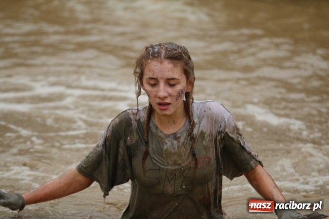 Zdjęcie w galerii na portalu naszraciborz.pl: Drużyna SMS-u w Runmageddonie FOTOREPORTAŻ wiadomości z regionu