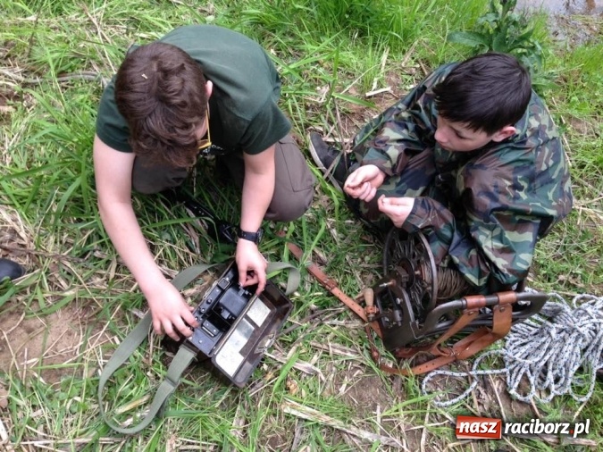 Zdjęcie w galerii na portalu naszraciborz.pl: Bastion na biwaku w szymocickim lesie wiadomości z regionu
