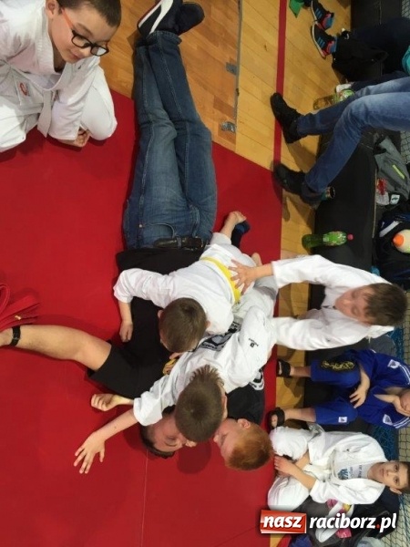 Zdjęcie w galerii na portalu naszraciborz.pl: Najmłodsi Łamatorzy na katowickich matach wiadomości z regionu