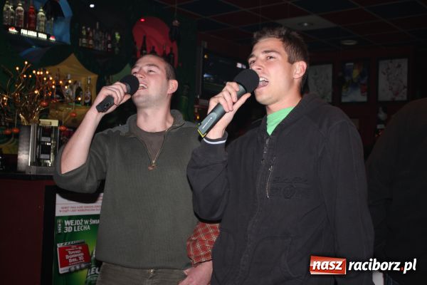 Zdjęcie w galerii na portalu naszraciborz.pl: Karaoke na Halloween w Pubie 13 wiadomości z regionu