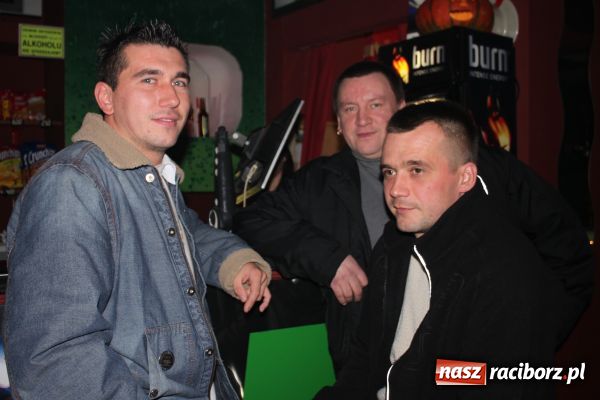 Zdjęcie w galerii na portalu naszraciborz.pl: Karaoke na Halloween w Pubie 13 wiadomości z regionu
