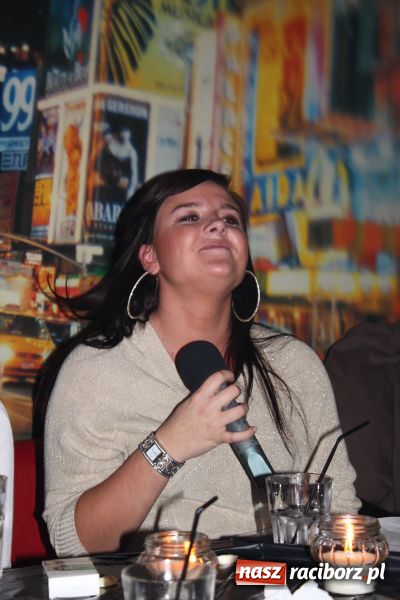 Zdjęcie w galerii na portalu naszraciborz.pl: Karaoke na Halloween w Pubie 13 wiadomości z regionu