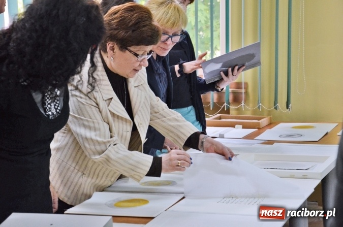 Zdjęcie w galerii na portalu naszraciborz.pl: Spotkanie z dr Joanną Apanowicz na początek Tygodnia Bibliotek na raciborskiej uczelni  wiadomości z regionu