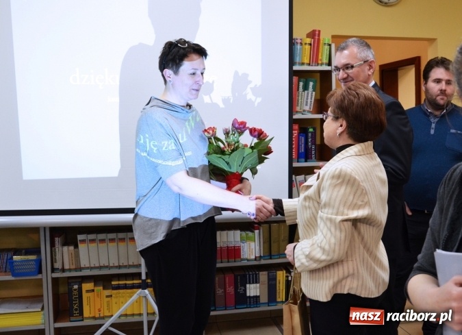 Zdjęcie w galerii na portalu naszraciborz.pl: Spotkanie z dr Joanną Apanowicz na początek Tygodnia Bibliotek na raciborskiej uczelni  wiadomości z regionu