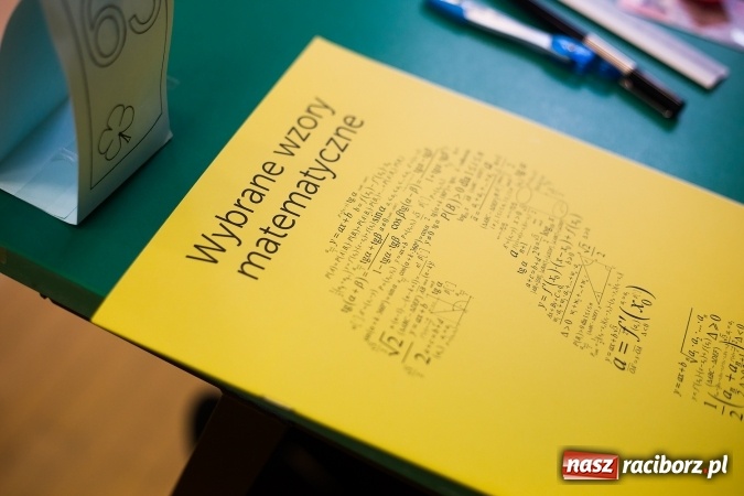 Zdjęcie w galerii na portalu naszraciborz.pl: Matura 2016 - fotoreportaż z CKZiU nr 1 Budowlanka i ZSZ wiadomości z regionu