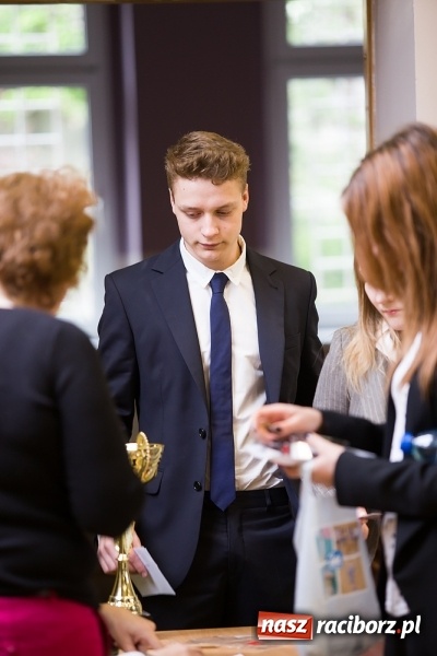 Zdjęcie w galerii na portalu naszraciborz.pl: Matura 2016 - fotoreportaż z CKZiU nr 1 Budowlanka i ZSZ wiadomości z regionu
