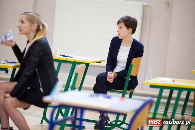 Zdjęcie w galerii na portalu naszraciborz.pl: Matura 2016 - fotoreportaż z CKZiU nr 1 Budowlanka i ZSZ wiadomości z regionu
