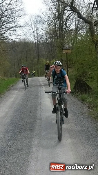 Zdjęcie w galerii na portalu naszraciborz.pl: Wyprawa uczniów z Kuźni Raciborskiej do źródeł Odry  wiadomości z regionu