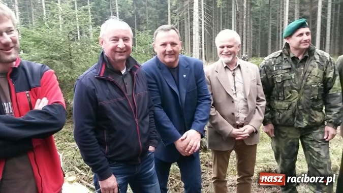 Zdjęcie w galerii na portalu naszraciborz.pl: Wyprawa uczniów z Kuźni Raciborskiej do źródeł Odry  wiadomości z regionu