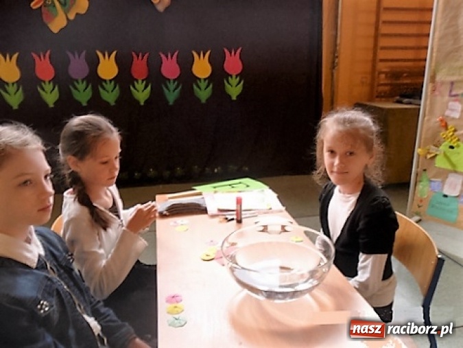 Zdjęcie w galerii na portalu naszraciborz.pl: Kolejne spektakularne zwycięstwo uczennic raciborskich szkół: SP 15 i ZSP nr 2   wiadomości z regionu