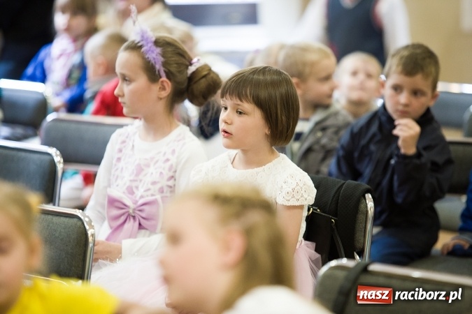 Zdjęcie w galerii na portalu naszraciborz.pl: XXII Przegląd Młodych Talentów w Tworkowie wiadomości z regionu