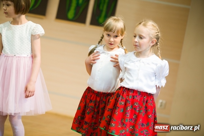 Zdjęcie w galerii na portalu naszraciborz.pl: XXII Przegląd Młodych Talentów w Tworkowie wiadomości z regionu