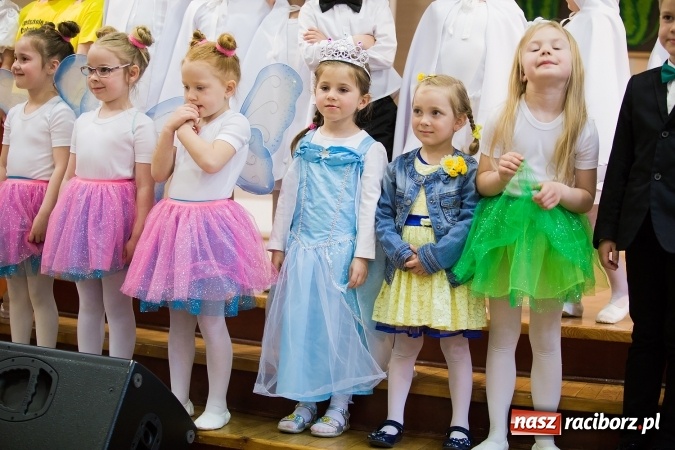 Zdjęcie w galerii na portalu naszraciborz.pl: XXII Przegląd Młodych Talentów w Tworkowie wiadomości z regionu