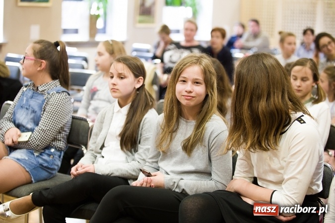 Zdjęcie w galerii na portalu naszraciborz.pl: XXII Przegląd Młodych Talentów w Tworkowie wiadomości z regionu