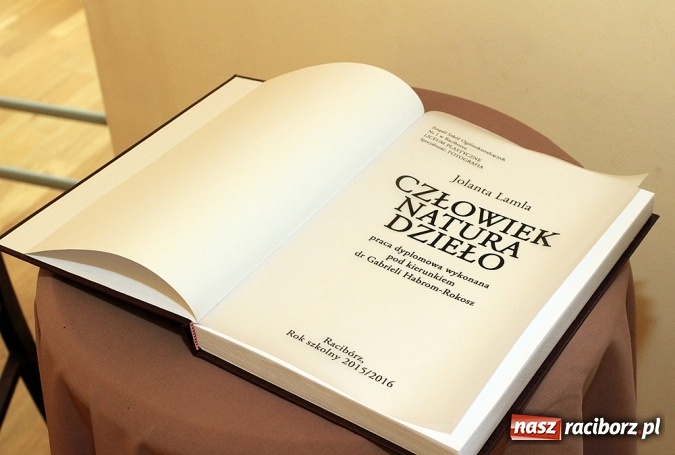 Zdjęcie w galerii na portalu naszraciborz.pl: W obiektywie absolwentów raciborskiego Liceum Plastycznego, czyli wystawa fotografii na Zamku Piastowskim  wiadomości z regionu