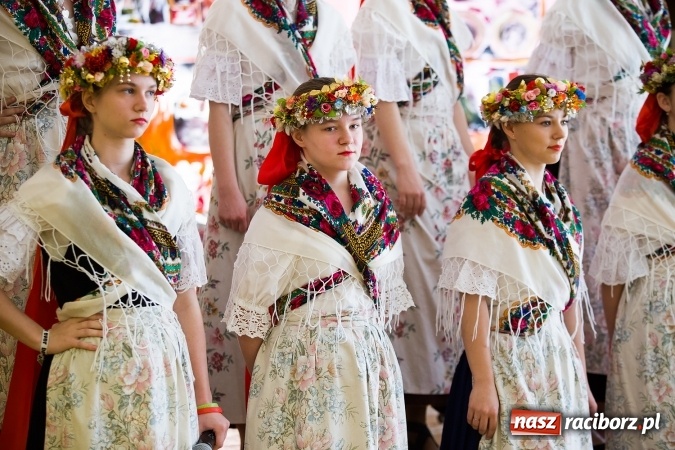 Zdjęcie w galerii na portalu naszraciborz.pl: Gimnazjum nr 3 świętowało Dzień Patrona Szkoły wiadomości z regionu