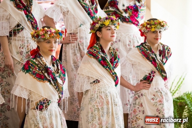 Zdjęcie w galerii na portalu naszraciborz.pl: Gimnazjum nr 3 świętowało Dzień Patrona Szkoły wiadomości z regionu