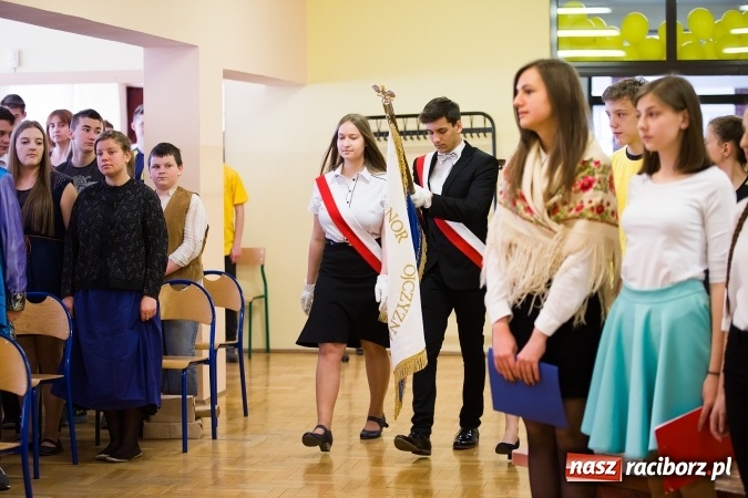 Zdjęcie w galerii na portalu naszraciborz.pl: Gimnazjum nr 3 świętowało Dzień Patrona Szkoły wiadomości z regionu
