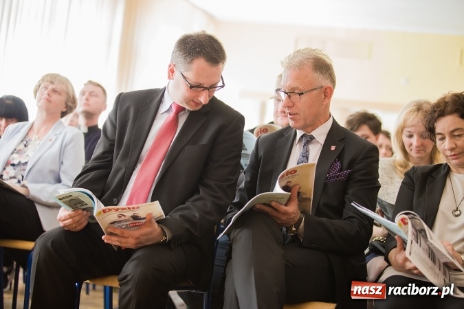 Zdjęcie w galerii na portalu naszraciborz.pl: Gimnazjum nr 3 świętowało Dzień Patrona Szkoły wiadomości z regionu