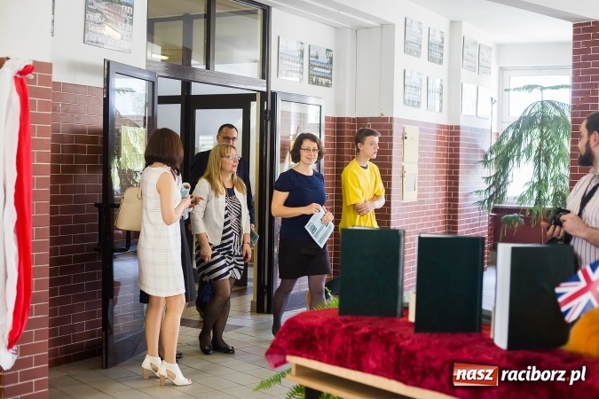 Zdjęcie w galerii na portalu naszraciborz.pl: Gimnazjum nr 3 świętowało Dzień Patrona Szkoły wiadomości z regionu