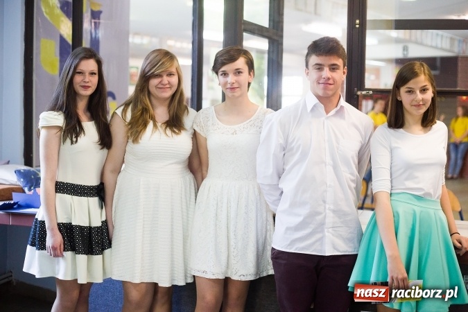 Zdjęcie w galerii na portalu naszraciborz.pl: Gimnazjum nr 3 świętowało Dzień Patrona Szkoły wiadomości z regionu