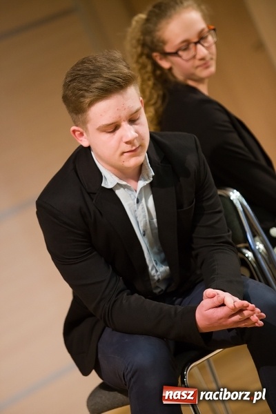 Zdjęcie w galerii na portalu naszraciborz.pl: XXII Przegląd Młodych Talentów - taniec i recytacja wiadomości z regionu